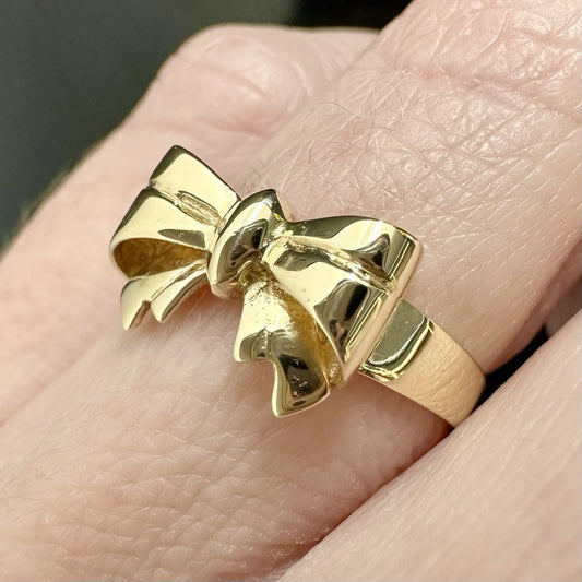 9Ct Yellow Gold Bow Band Ring Sz K