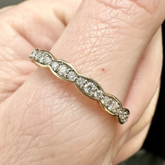 9Ct Yellow Gold Laboratory Grown Diamond Scalloped Band Ring Sz U