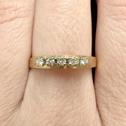 18Ct Two-Tone Gold Vintage .15 Carat TW Diamond Raised Eternity Band Ring Sz R
