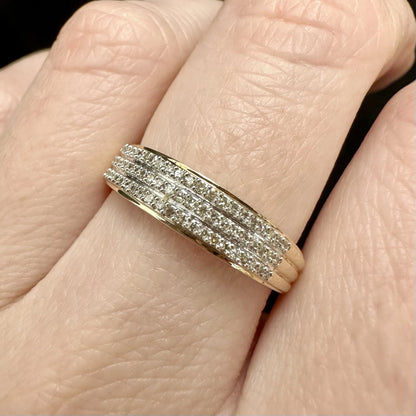 9Ct Yellow Gold .15Ct TW Diamond Band Ring Sz O