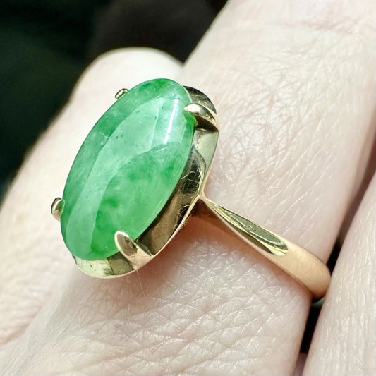 18Ct Yellow Gold Vintage Cabochon Cut Jade Ring Sz O 1/2