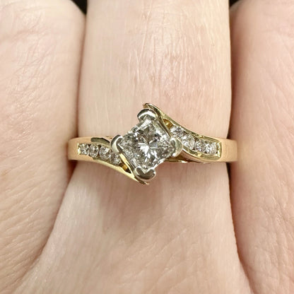 18Ct Yellow Gold Princess Cut Split Shank Diamond Ring Sz M