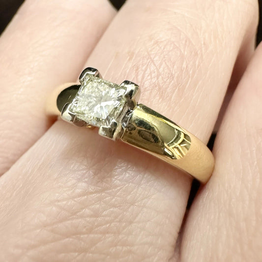 18Ct Yellow Gold Princess Cut Diamond Ring