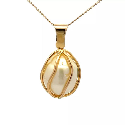 18Ct Yellow Gold Encased Pearl Pendant