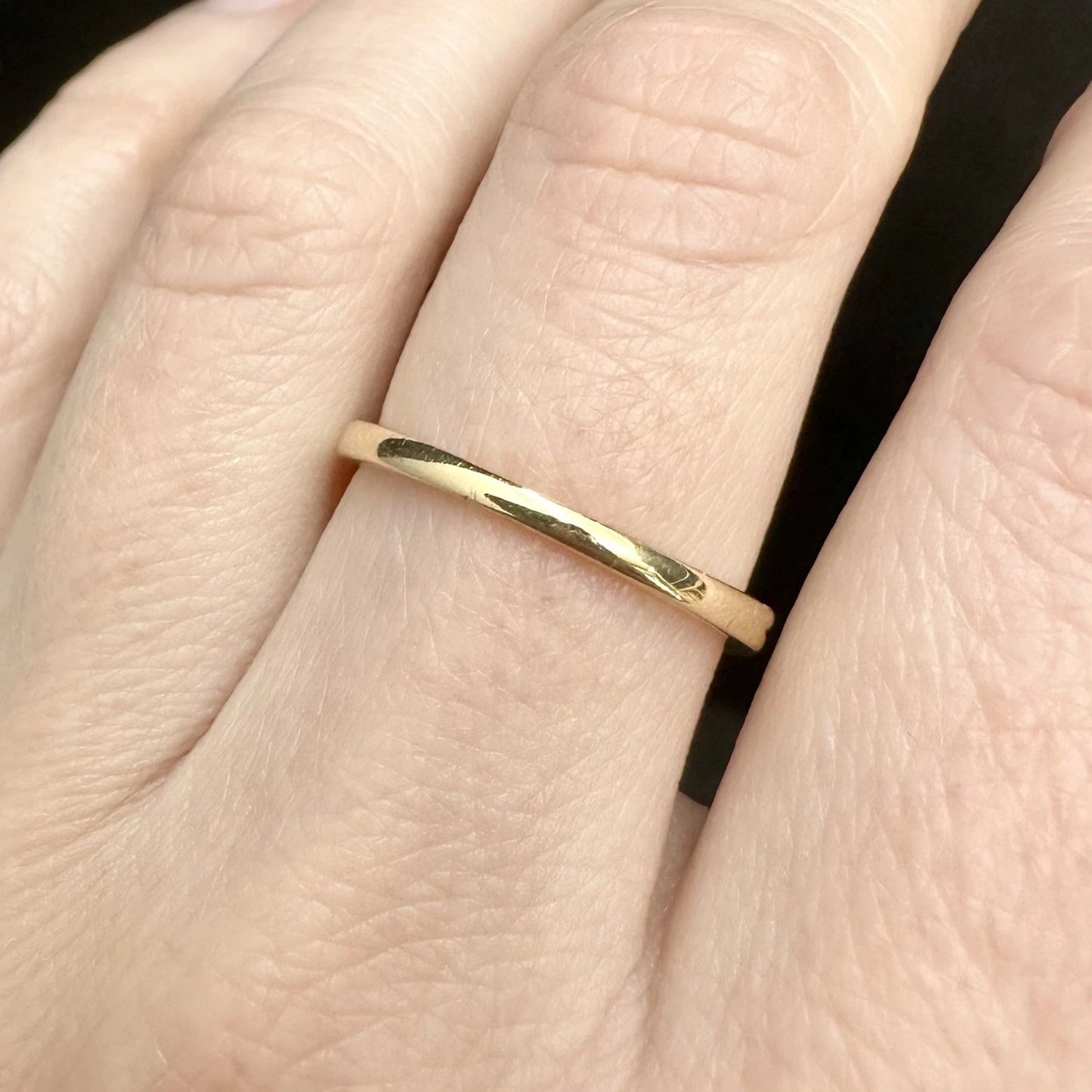 10Ct Yellow Gold Diamond Set Split Shank Band Ring Sz O