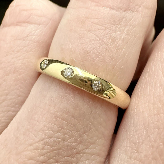 18Ct Yellow Gold .05 TW Diamond Solid Comfort Band Ring Sz M