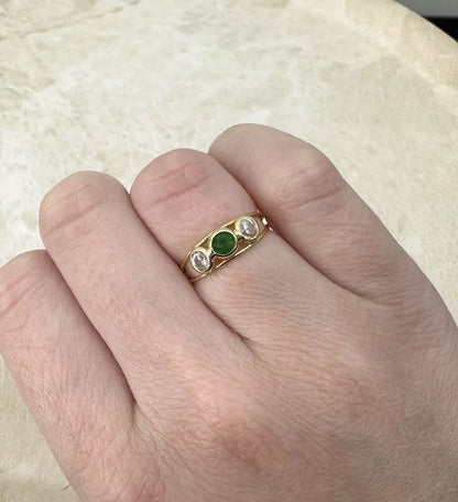 18Ct Yellow Gold Green & Clear CZ Open Band Trilogy Ring