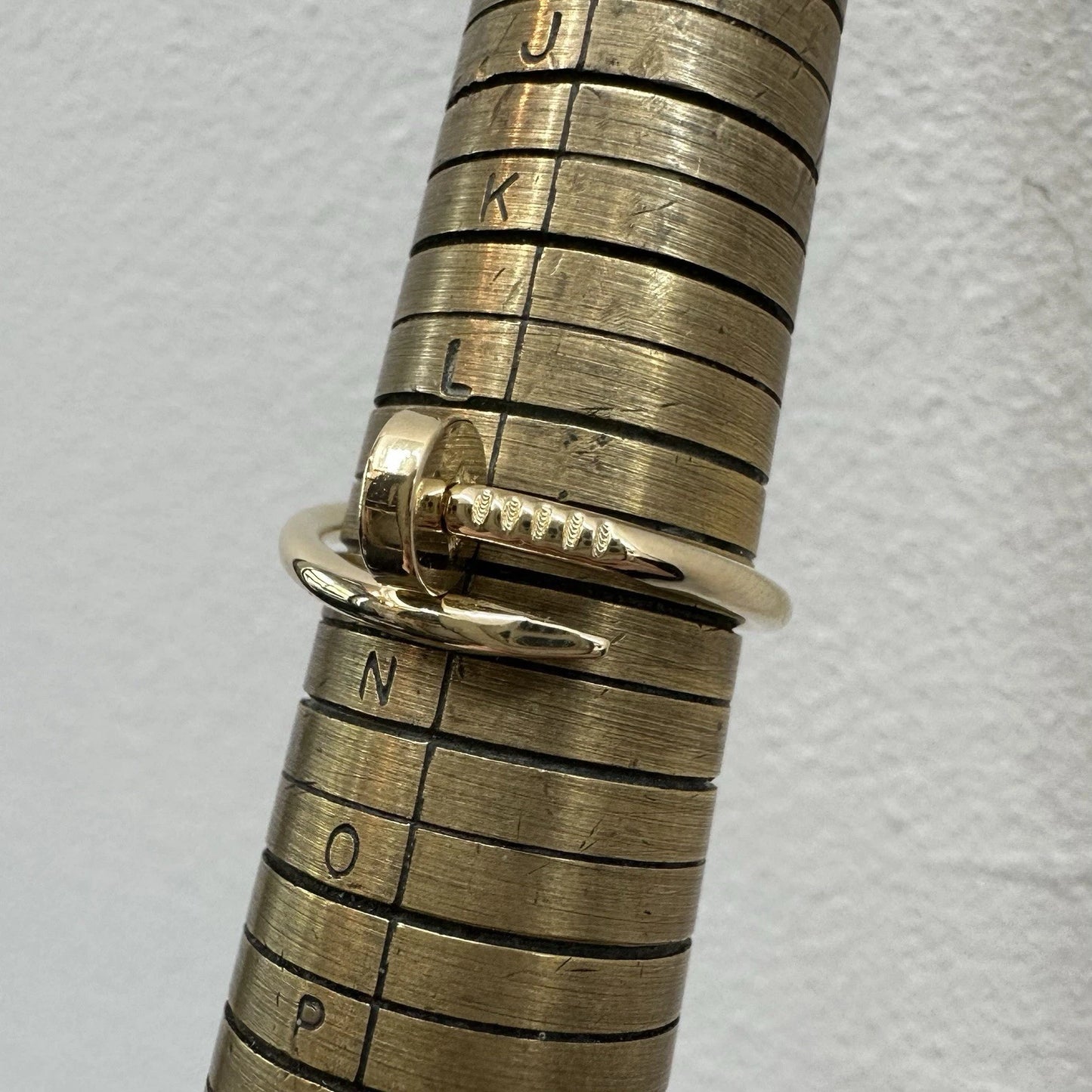 18Ct Yellow Gold Single Nail Coil Ring Sz M