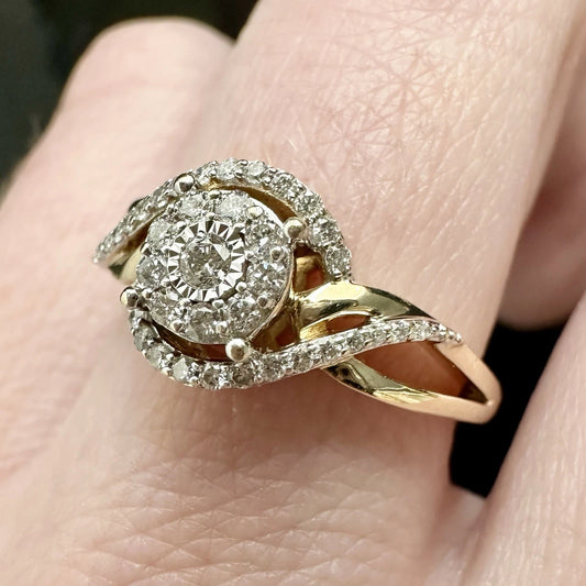 9Ct Yellow Gold 1/4 Carat TW Diamond Twist Ring Sz Q 1/2