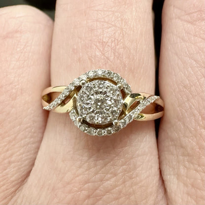 9Ct Yellow Gold 1/4 Carat TW Diamond Twist Ring Sz Q 1/2
