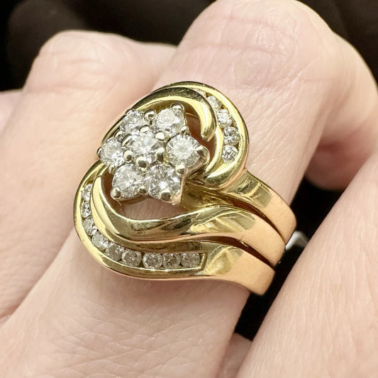 18Ct Yellow Gold .64 TW Diamond Cluster 3-Ring Set