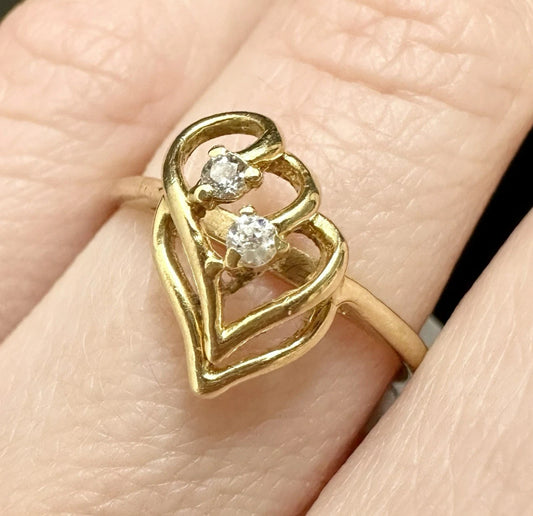 18Ct Yellow Gold Vintage Triple Heart .06 TW Diamond Simulant Ring Sz L 1/2