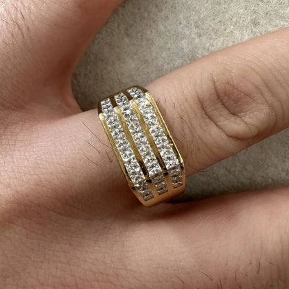 18Ct Yellow Gold 1.02 Carat TW Diamond Men's Signet Ring - Sz S 1/2 VAL INCLUDED