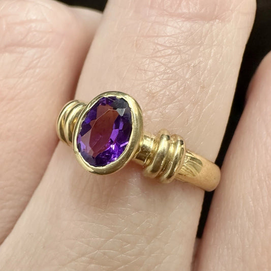 9Ct Yellow Gold Oval Cut Amethyst Ring Sz O