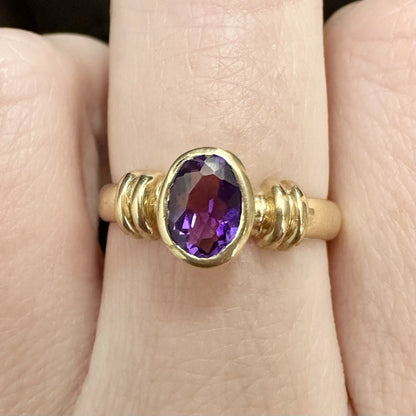 9Ct Yellow Gold Oval Cut Amethyst Ring Sz O