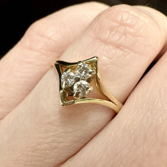18Ct Yellow Gold Vintage .15Ct TW Diamond Set Fused Ring Set Sz K