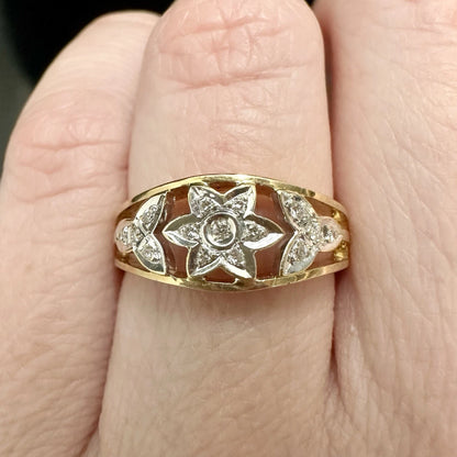 18Ct Two-Toned Gold Floral Diamond Band Ring Sz L