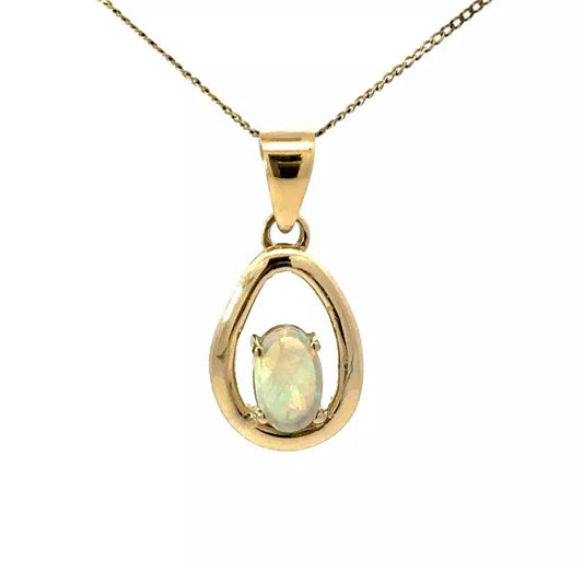 14Ct Yellow Gold Vintage Opal Charm Pendant