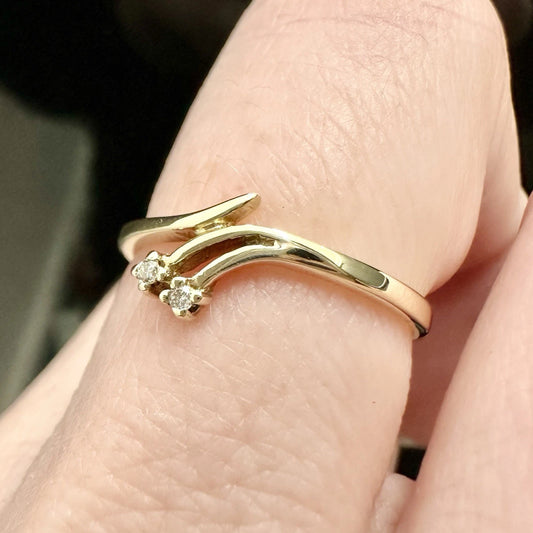 9Ct Yellow Gold .12 Carat TW Diamond Split Shank Band Ring Sz M