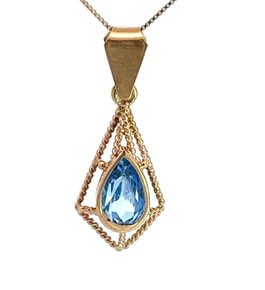 14Ct Yellow Gold Blue Gemstone Prisim Style Pendant