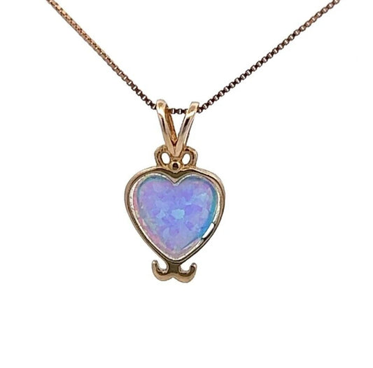 14Ct Yellow Gold Reflective Blue Resin Heart Pendant
