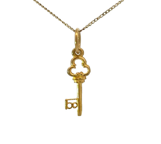 9Ct Yellow Gold Vintage 18 Key Charm Pendant