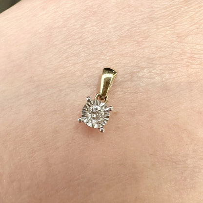 9Ct Yellow Gold .12 TW Diamond Illusion Set Pendant