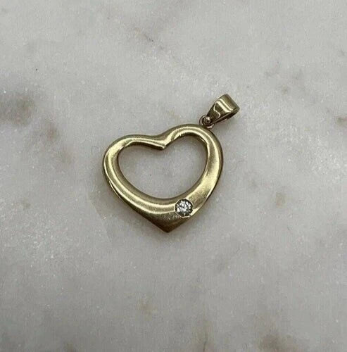 9Ct Yellow Gold .06 TW Diamond Heart Charm Pendant